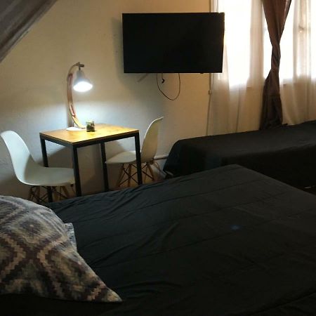 Salvador Hostal & Cafe 산티아고 외부 사진