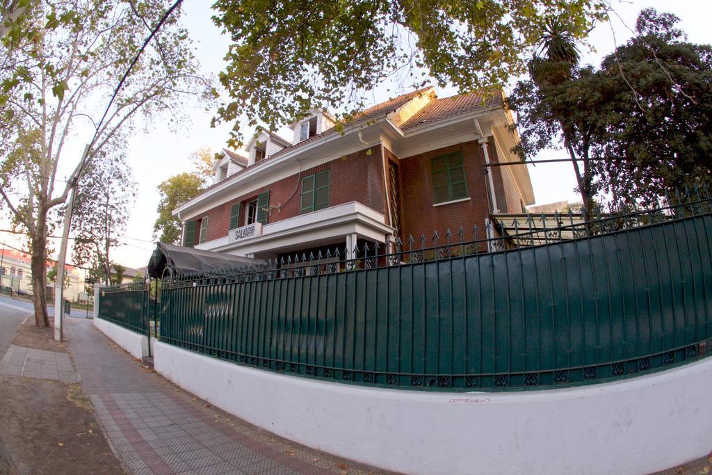 Salvador Hostal & Cafe 산티아고 외부 사진